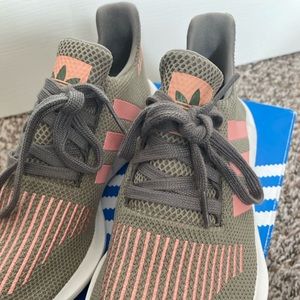 Adidas Swift Run
